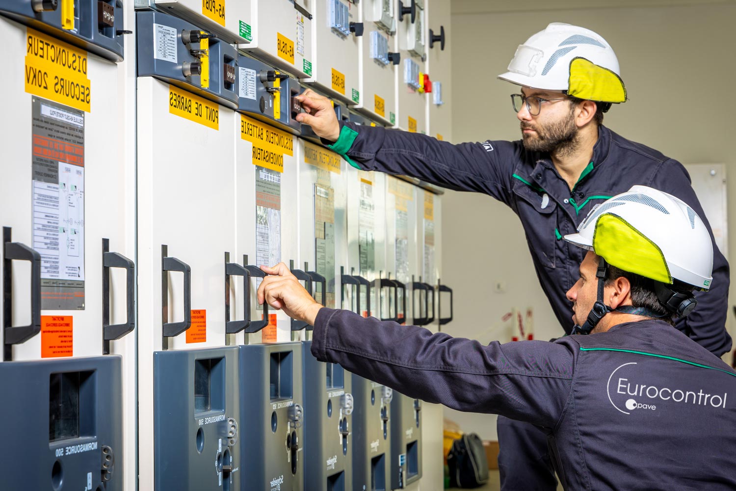 eurocontrol technician doing an electric inspection