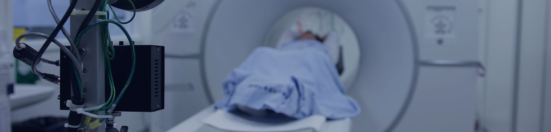 Un patient en train de passer une IRM