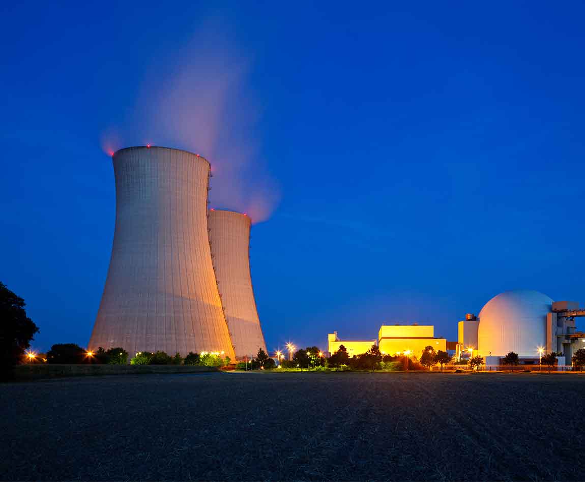 Centrale nucléaire de nuit