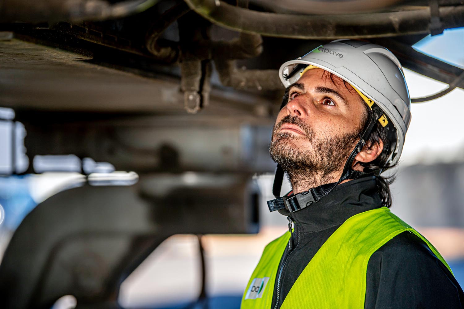 Apave technician inspecting a crane